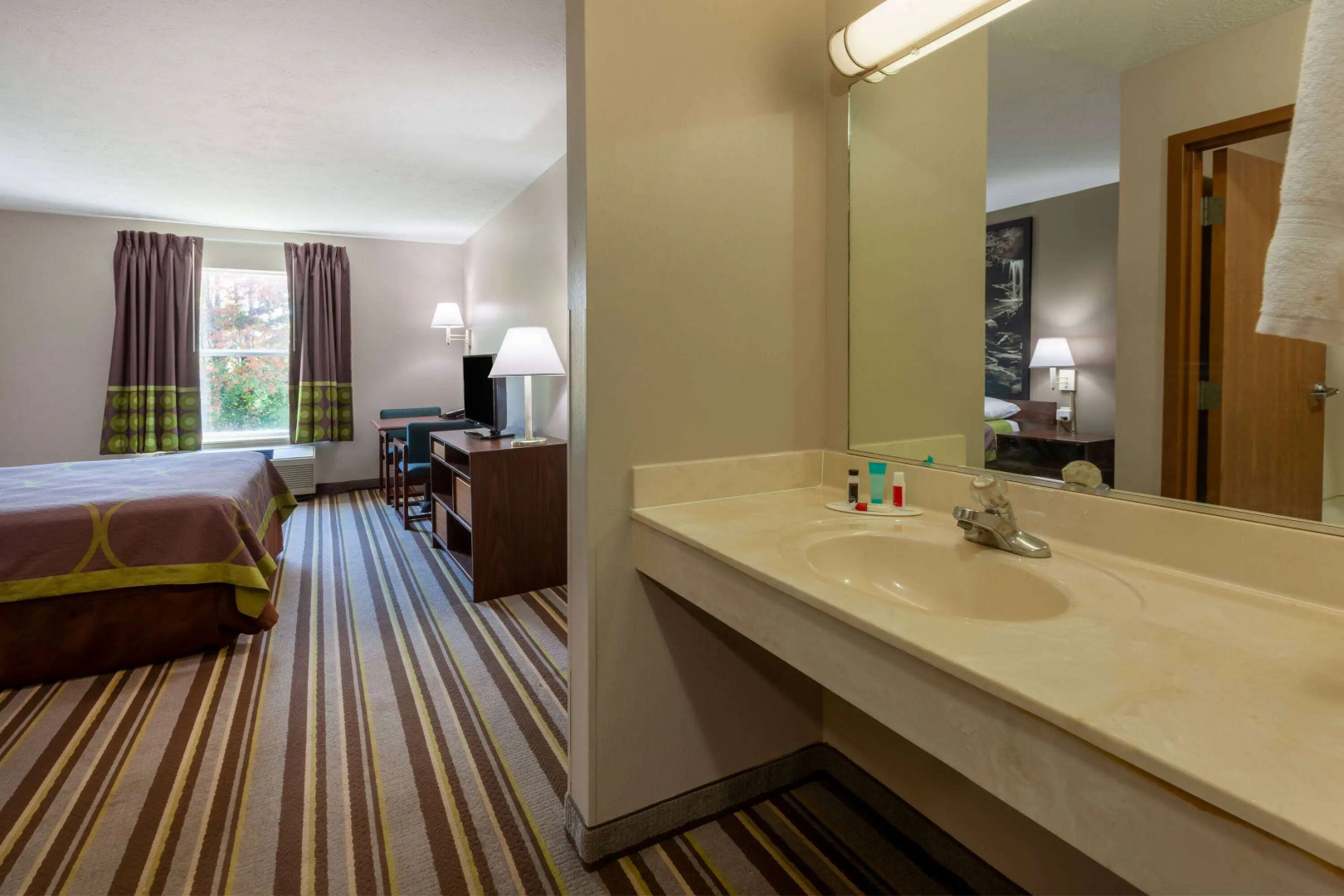 Super 8 by Wyndham La Grange KY