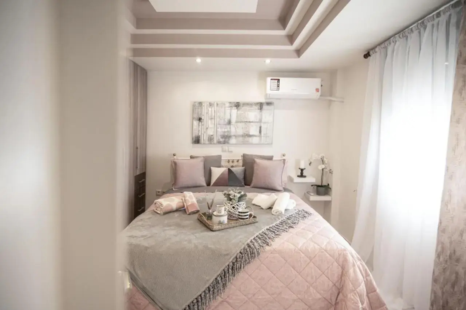 'The Ivory' House Project In Athens
