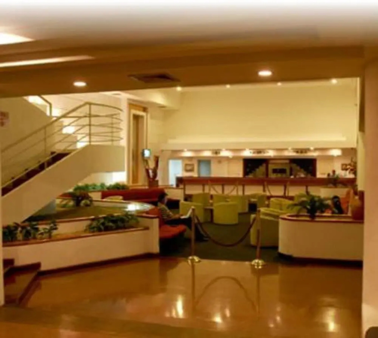 Hotel Cristina Suites