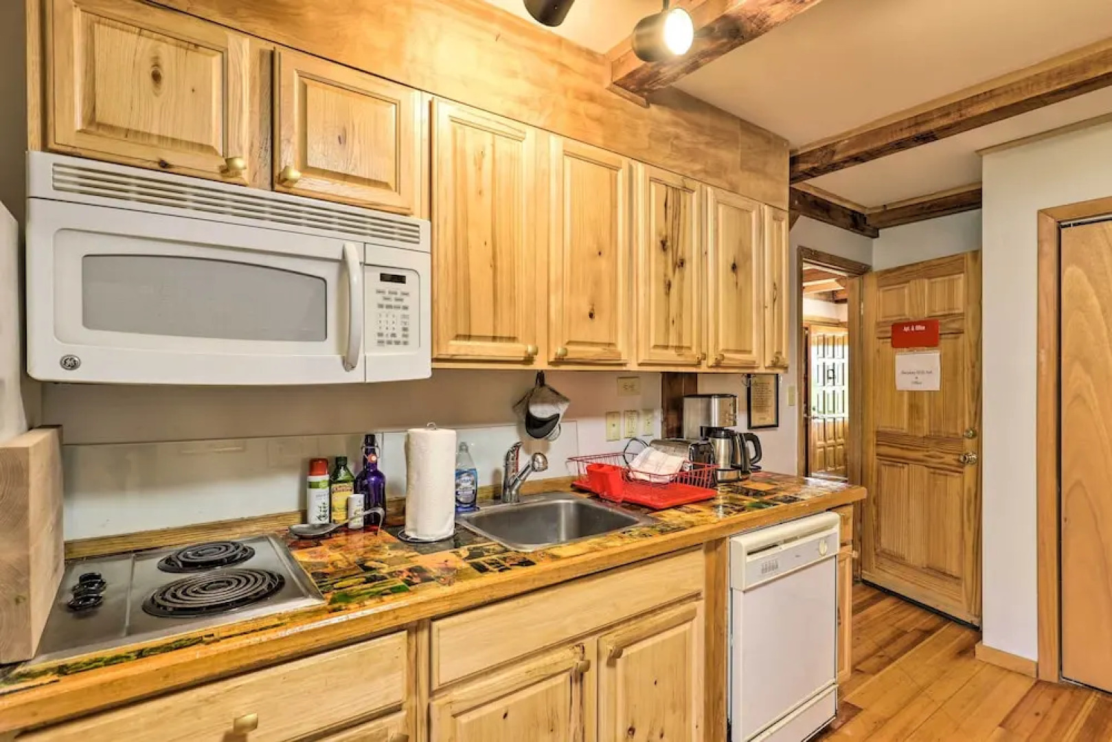 BBQ Deck + Views: 'sweet Suite' in Leicester