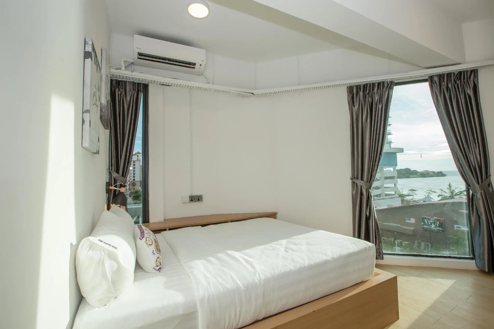 Homy Seafront Hostel