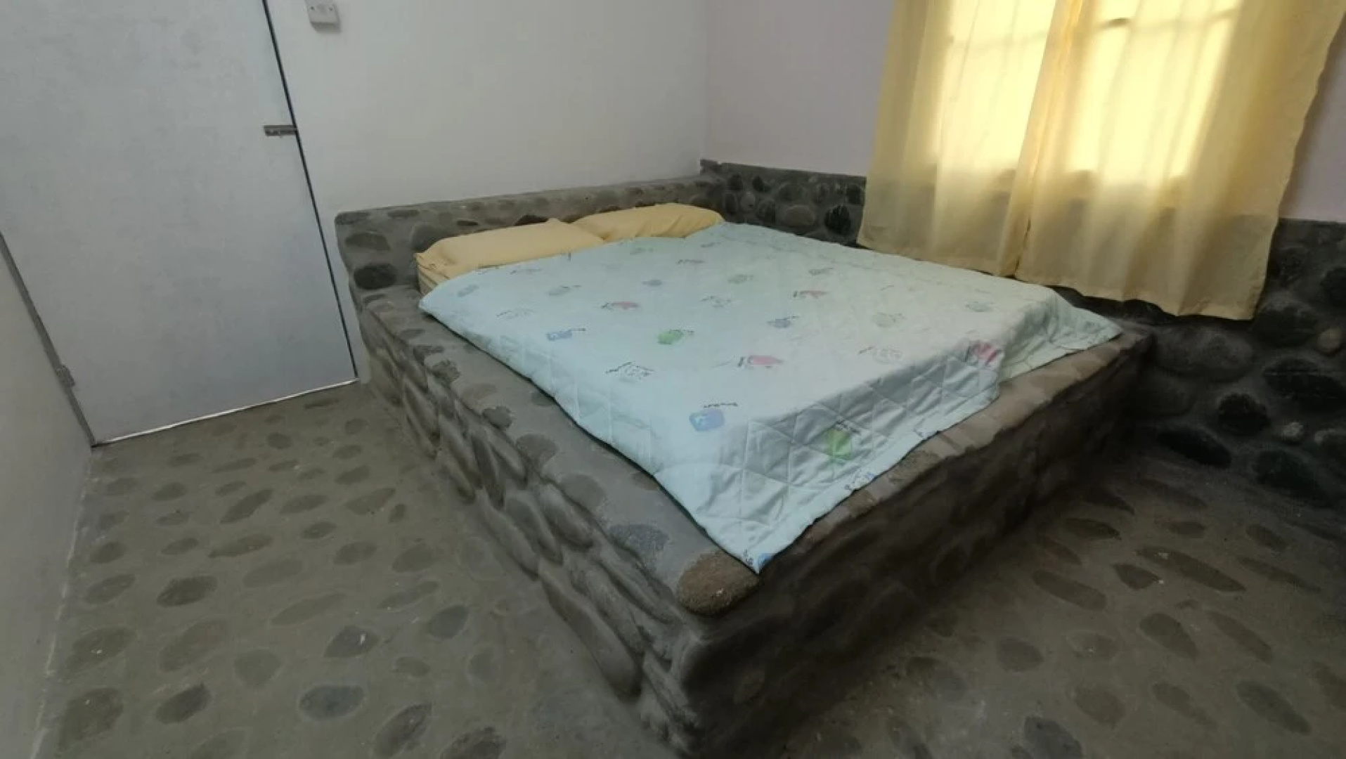 Flinstone Lodge by Oyo Rooms