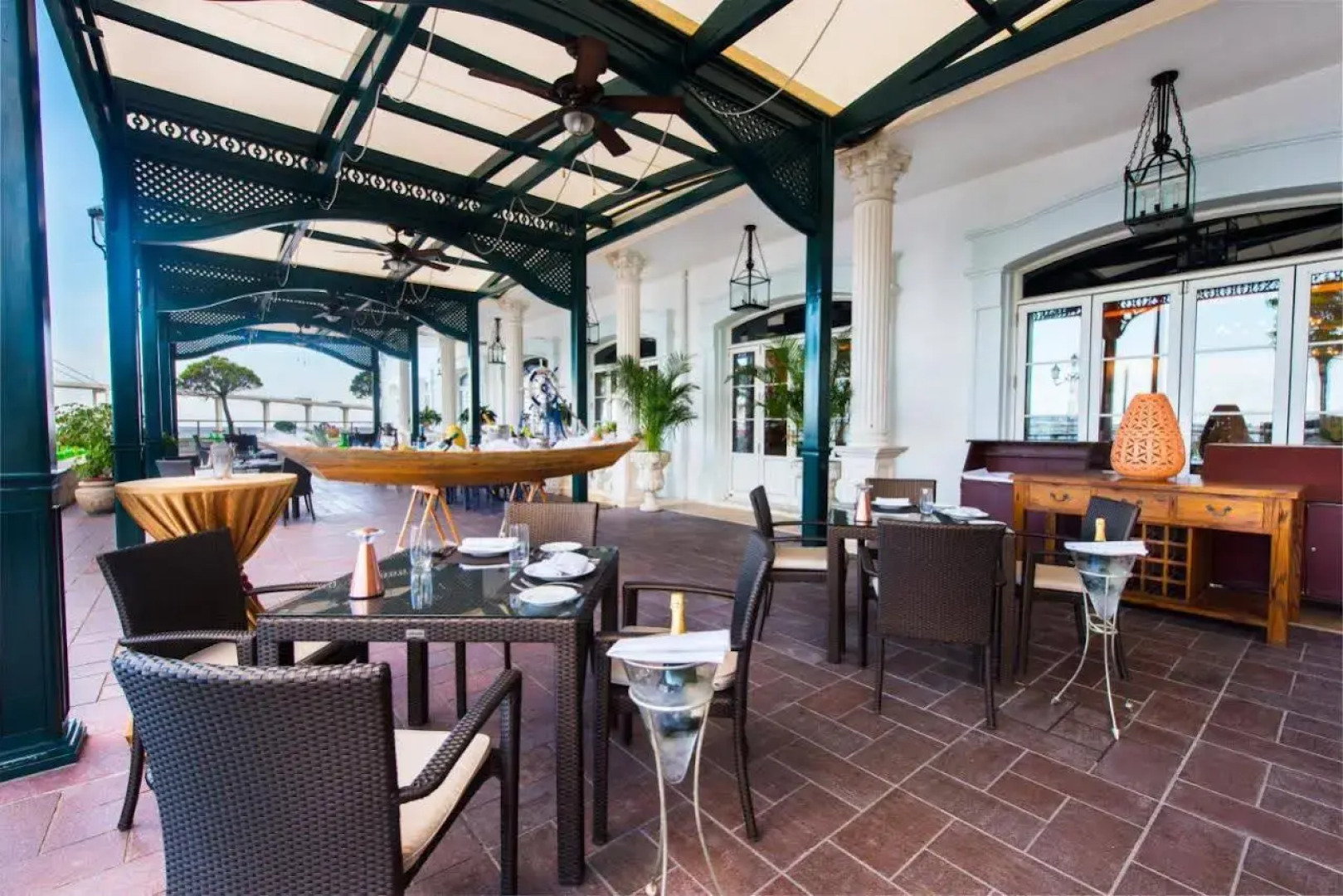 The Sanrock By Le Reve Hotels