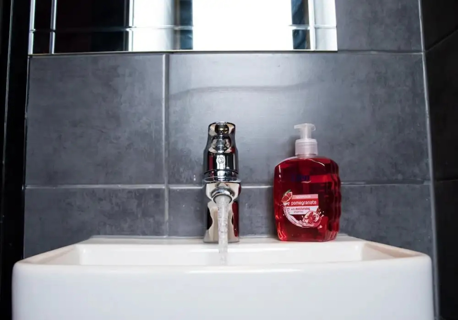 Crossroads Hostel Amsterdam