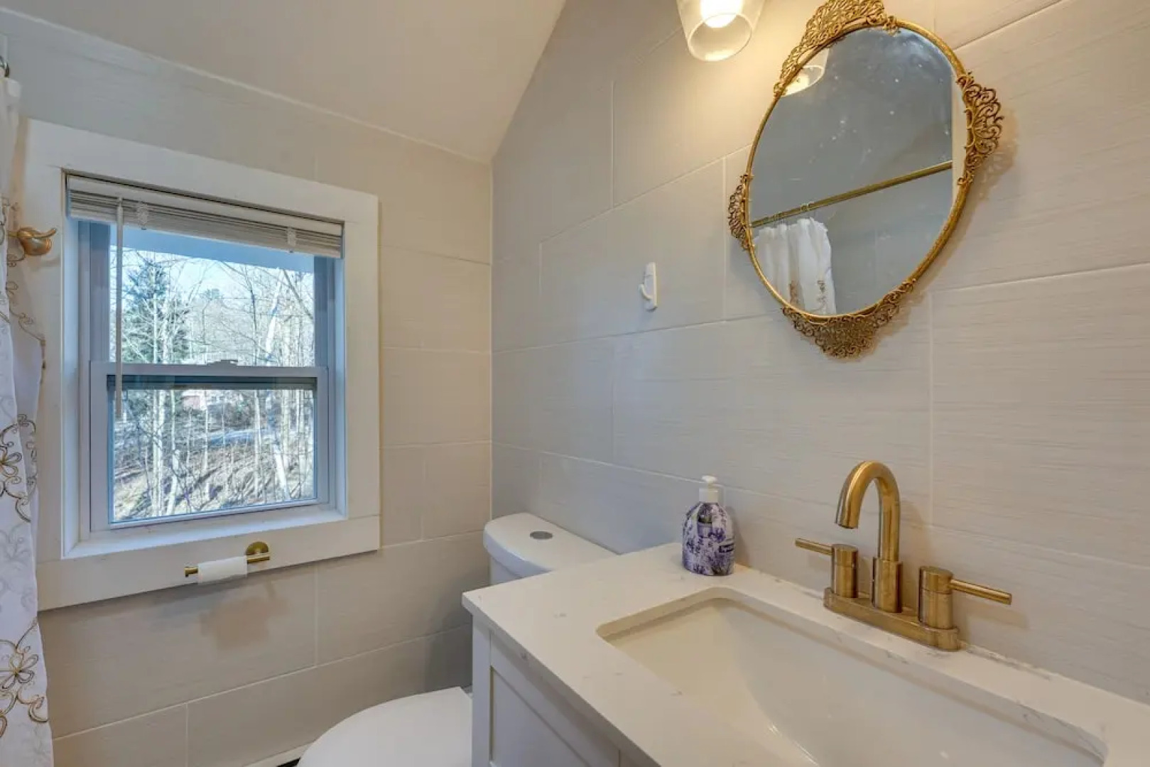 Inviting Chittenden Apartment Near Pico Mountain!