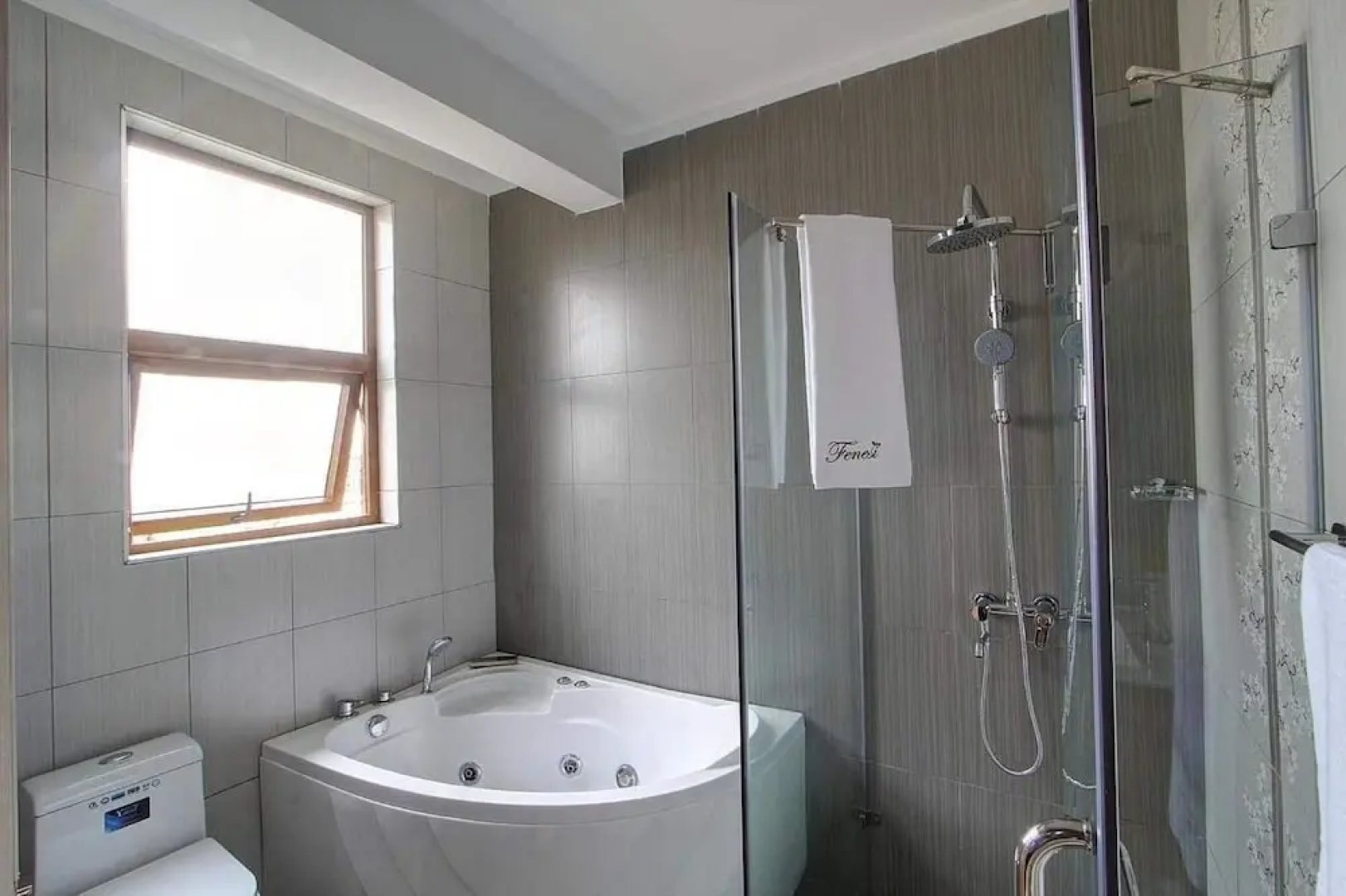 Fenesi Gardens Apartments