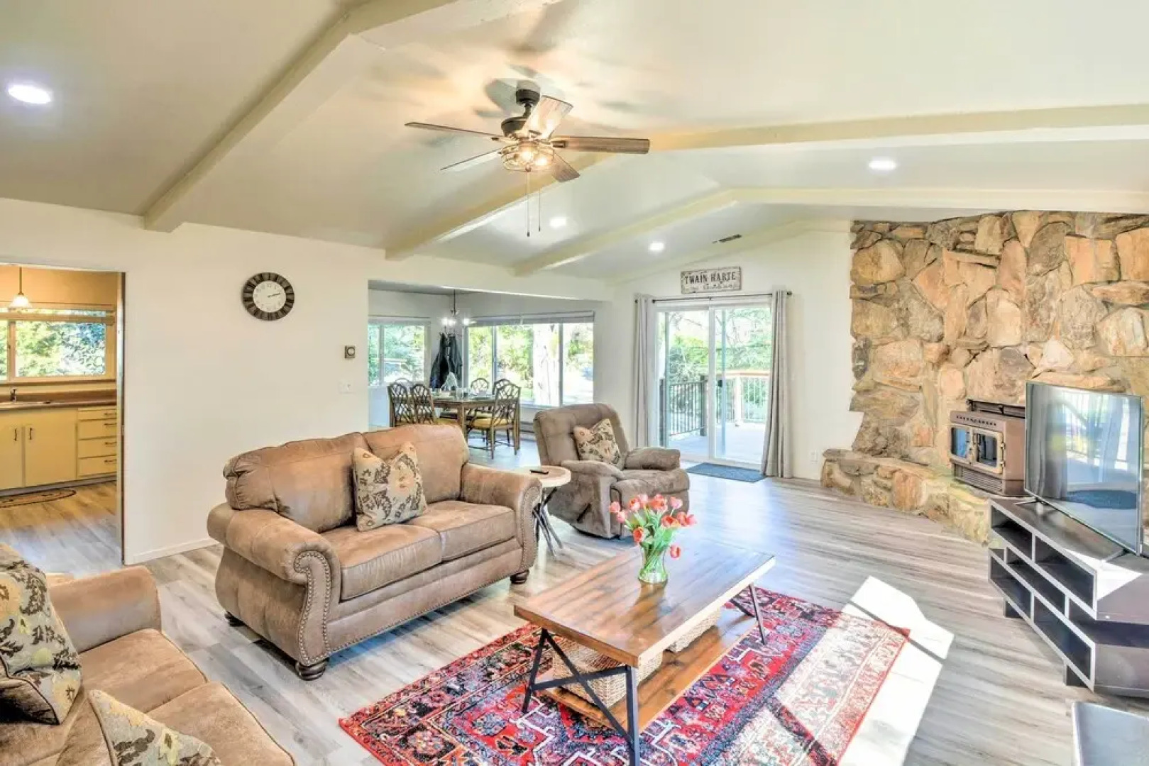 Furnished Deck & Fire Pit: Sherwood Forest Cabin