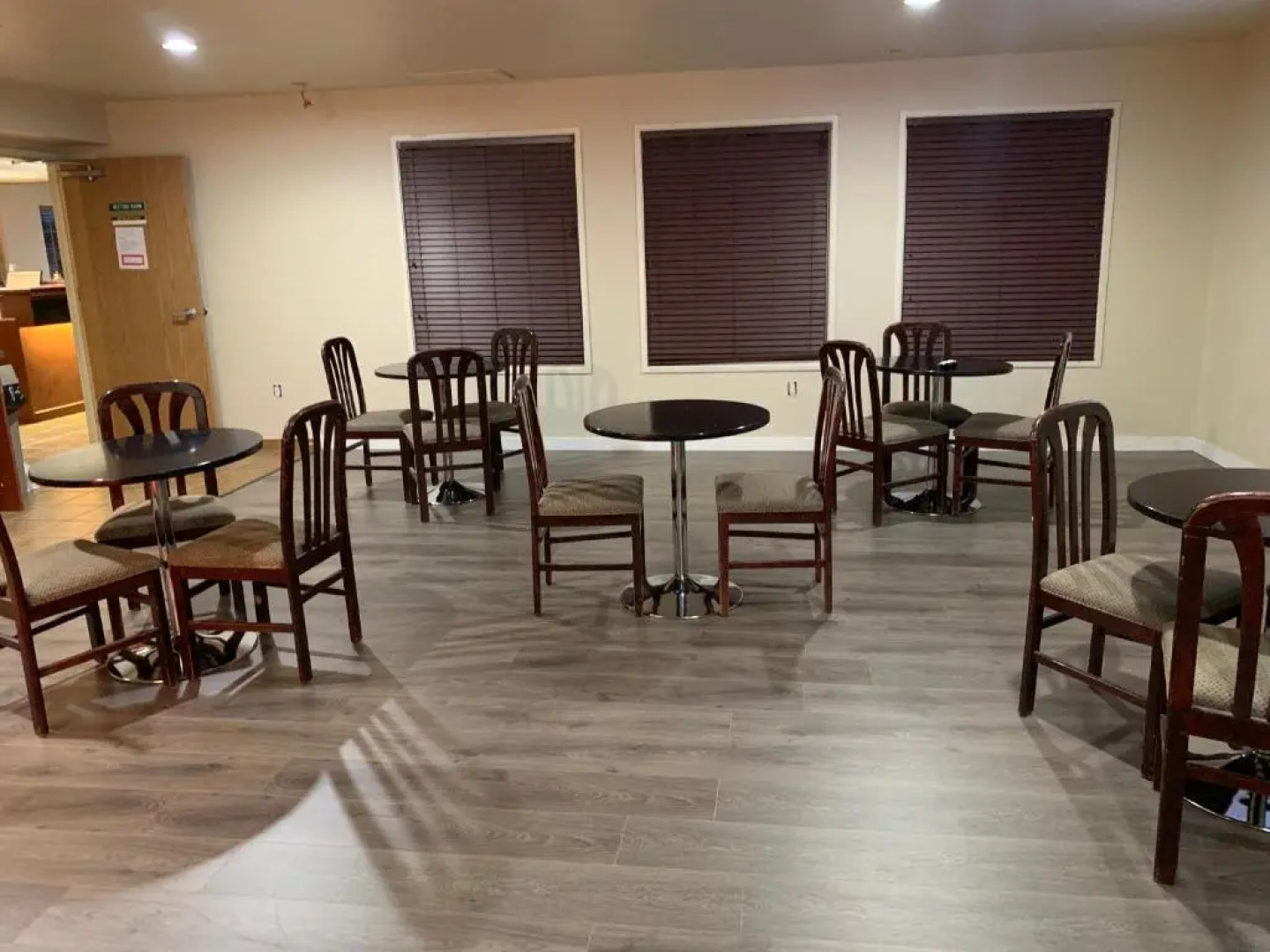 Toppenish Inn and Suites