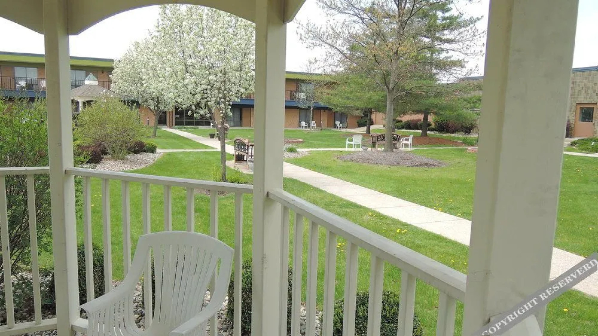 Don Hall's Guesthouse