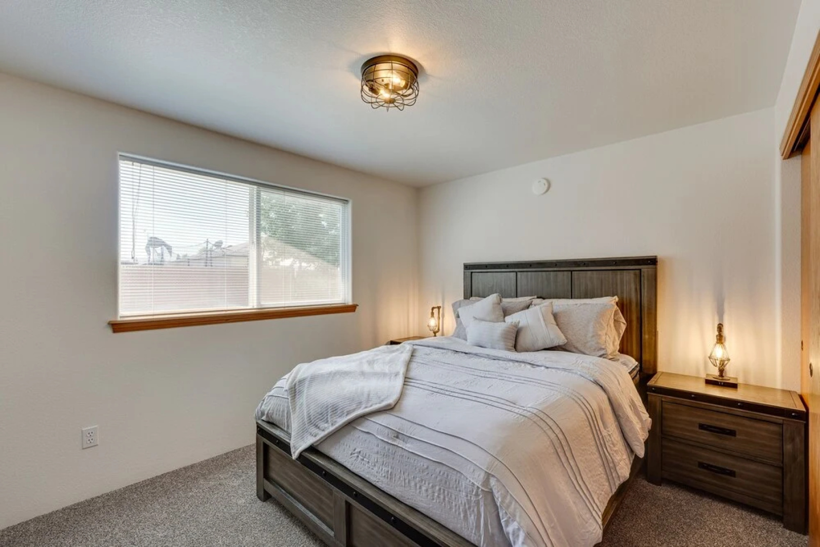 Charming Rogue Valley Home in Central Point!