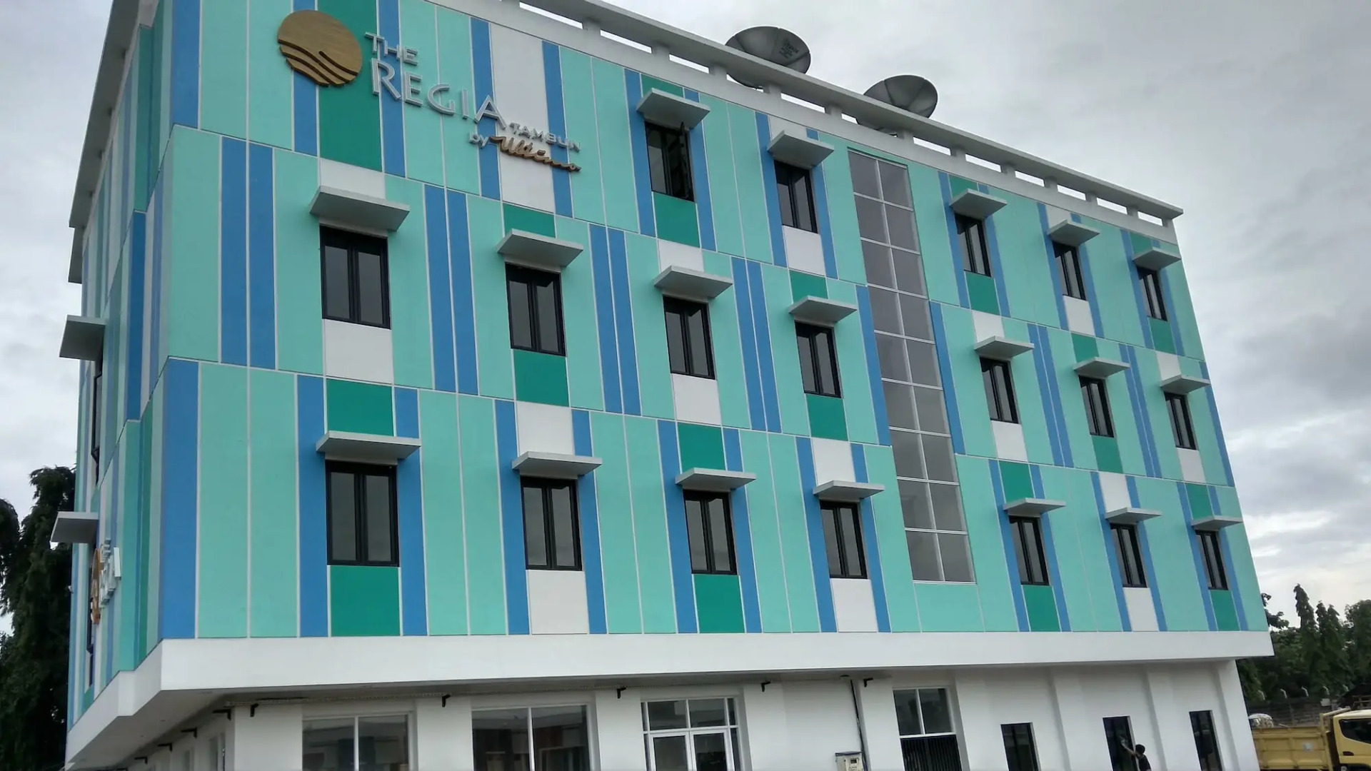 Collection O Bekasi Timur Near Gedung Juang Formerly Regia Tambun