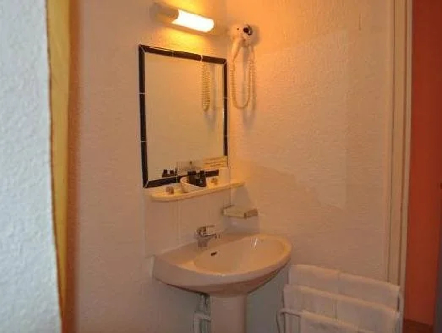 Hôtel Restaurant Les Lavandins