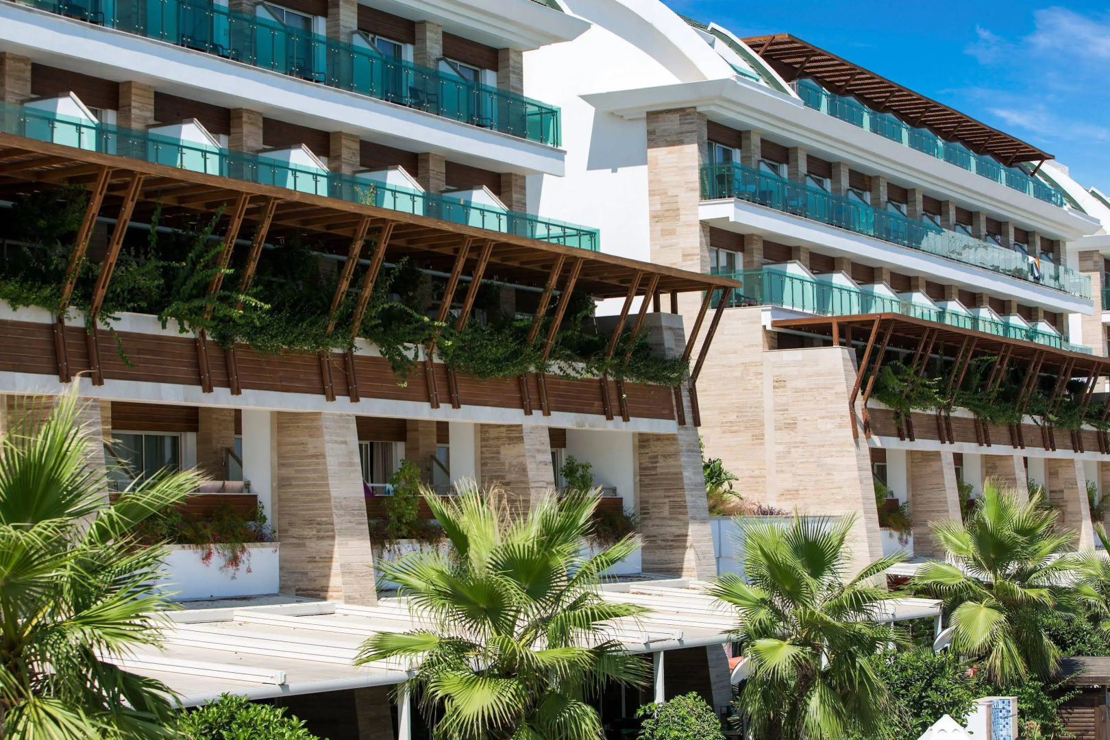 Crystal Waterworld Aqua Collection