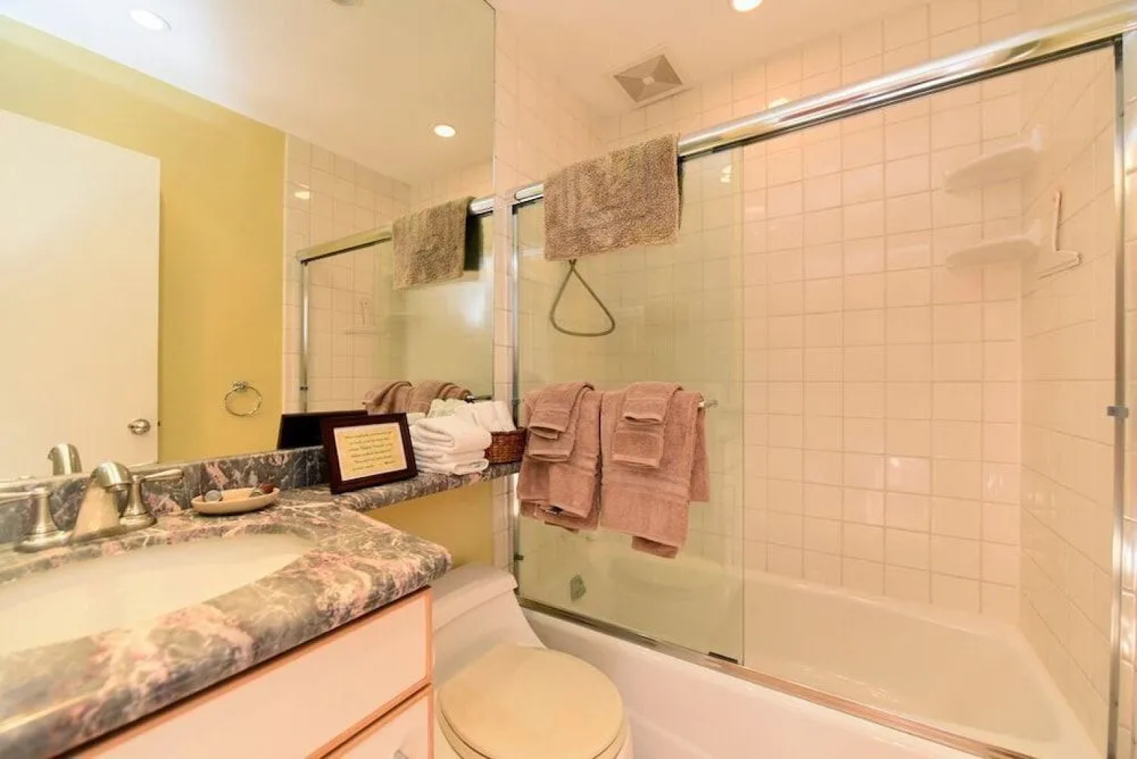 Kulakane 307 by RedAwning