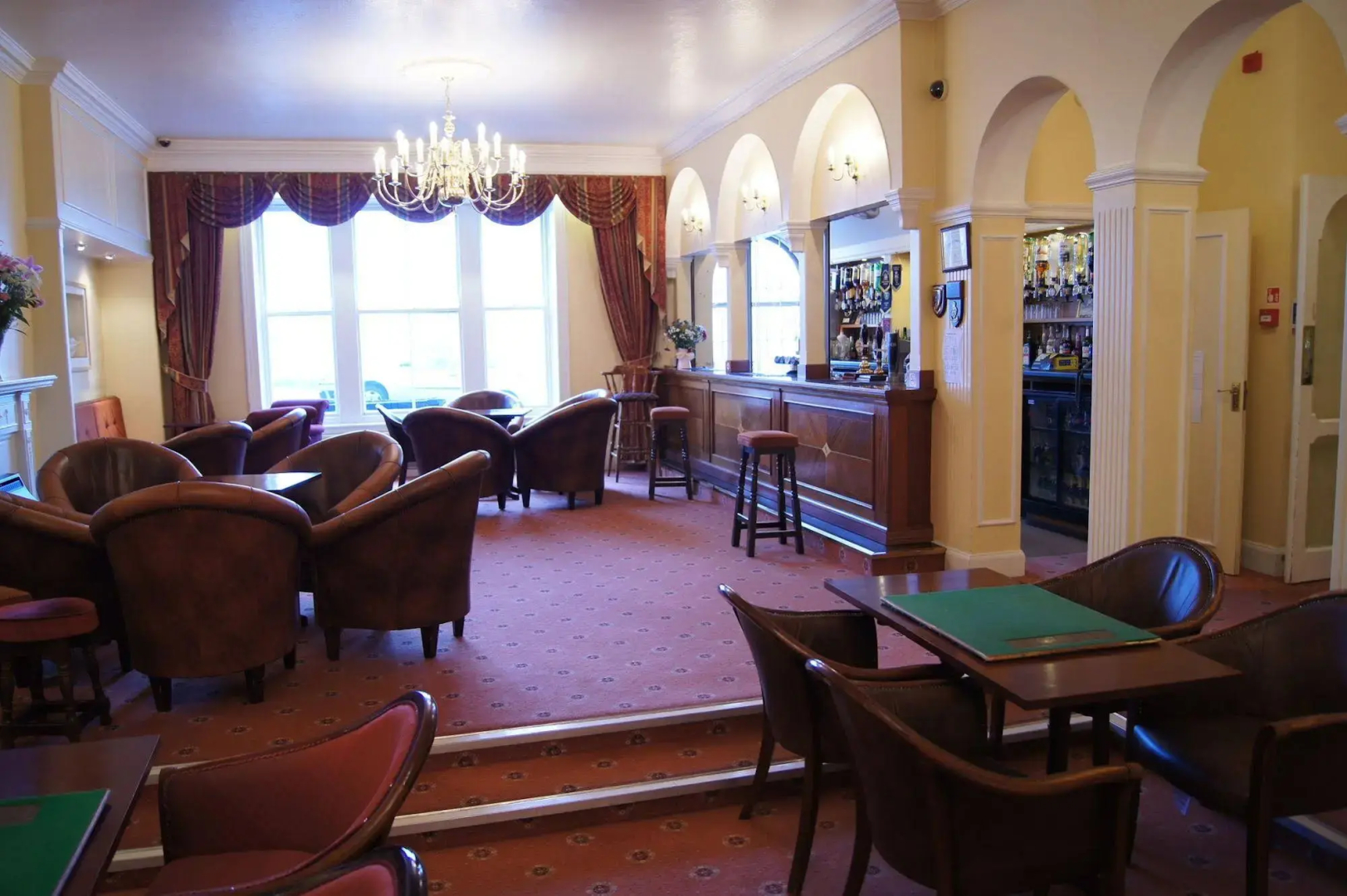 Manor Hotel