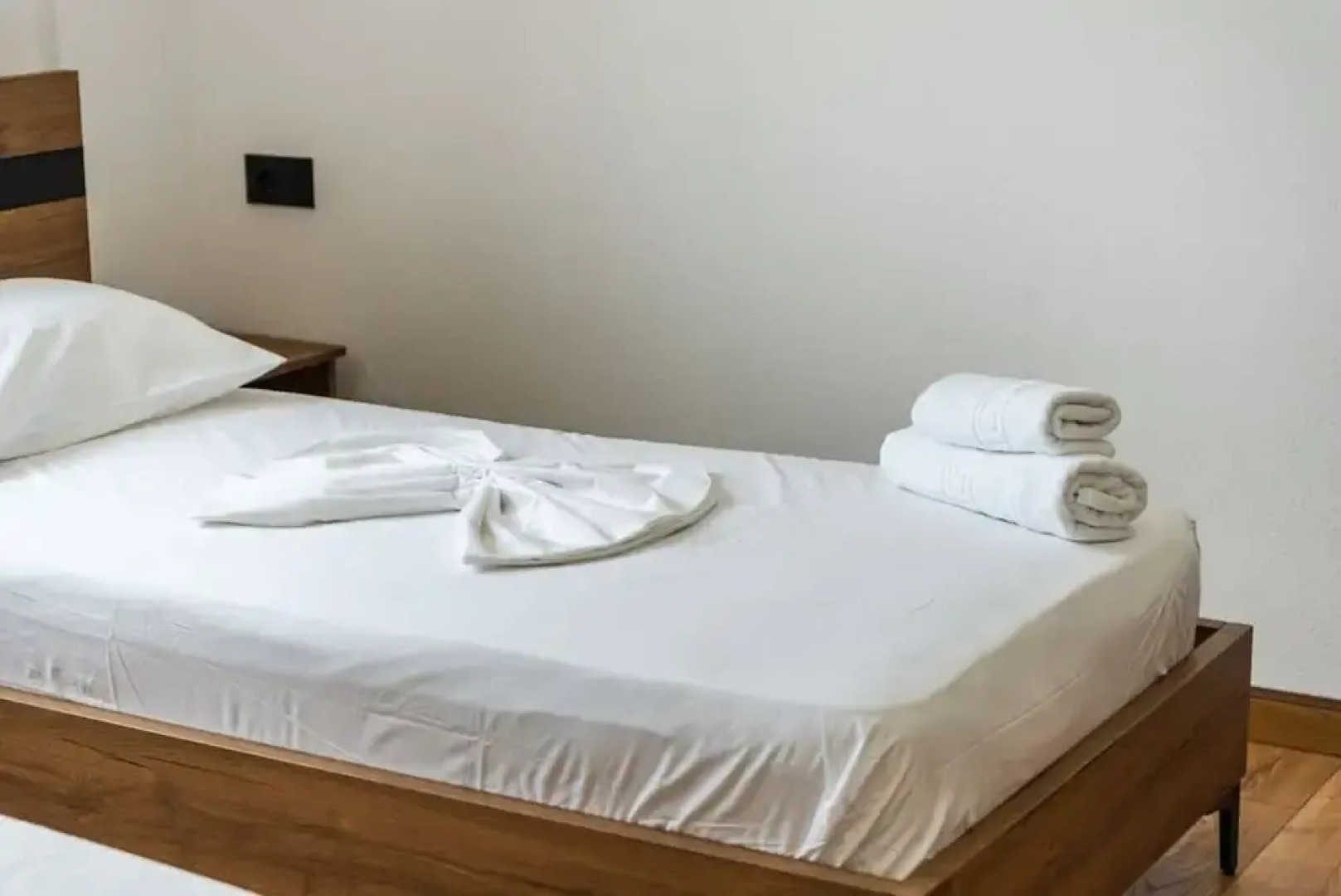 Bliss Double Room in Gjirokast r