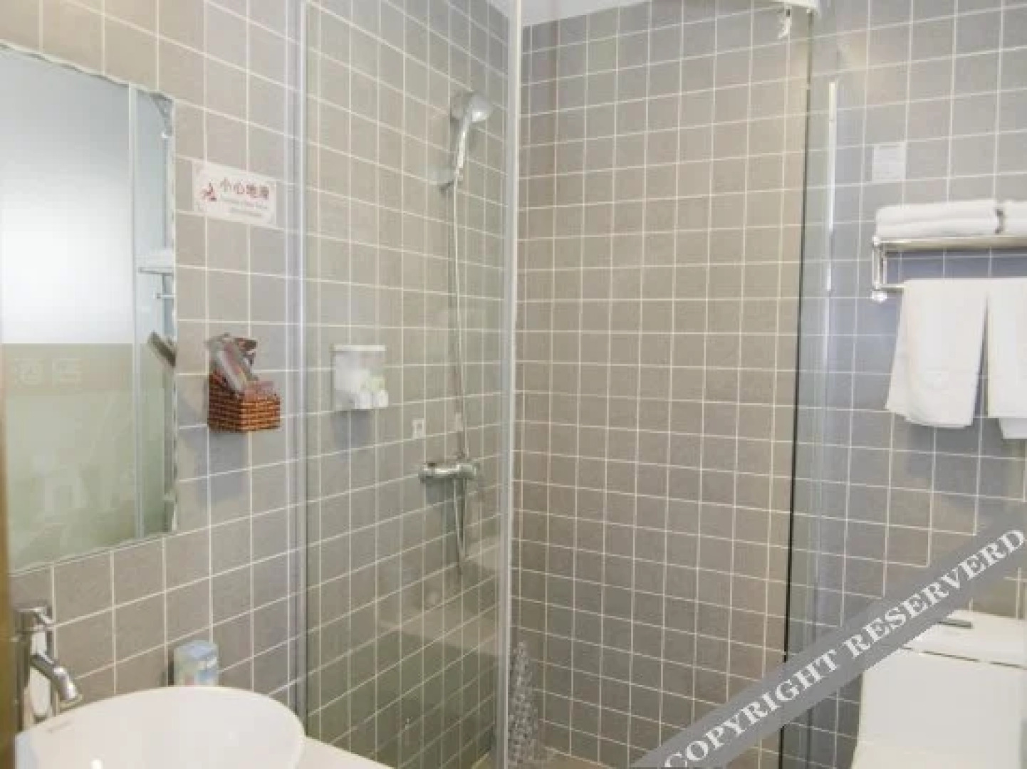 Man  Yue  Light  Inn