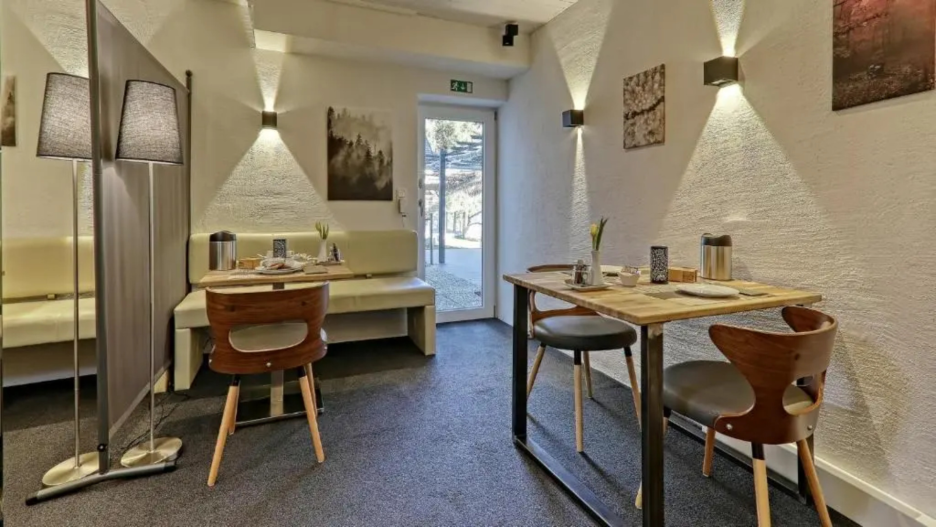 Suit & Frühstück zum Latschen