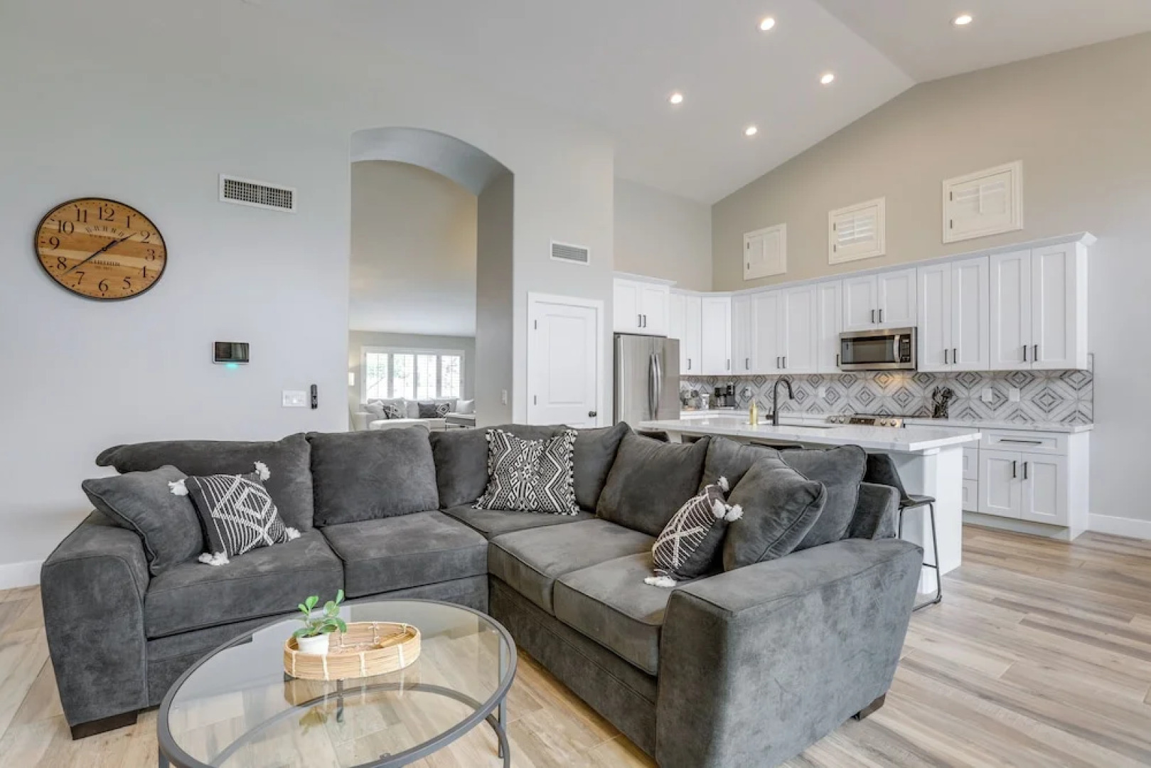 Heated Pool, 2 Mi to Dtwn: Central Peoria Home!