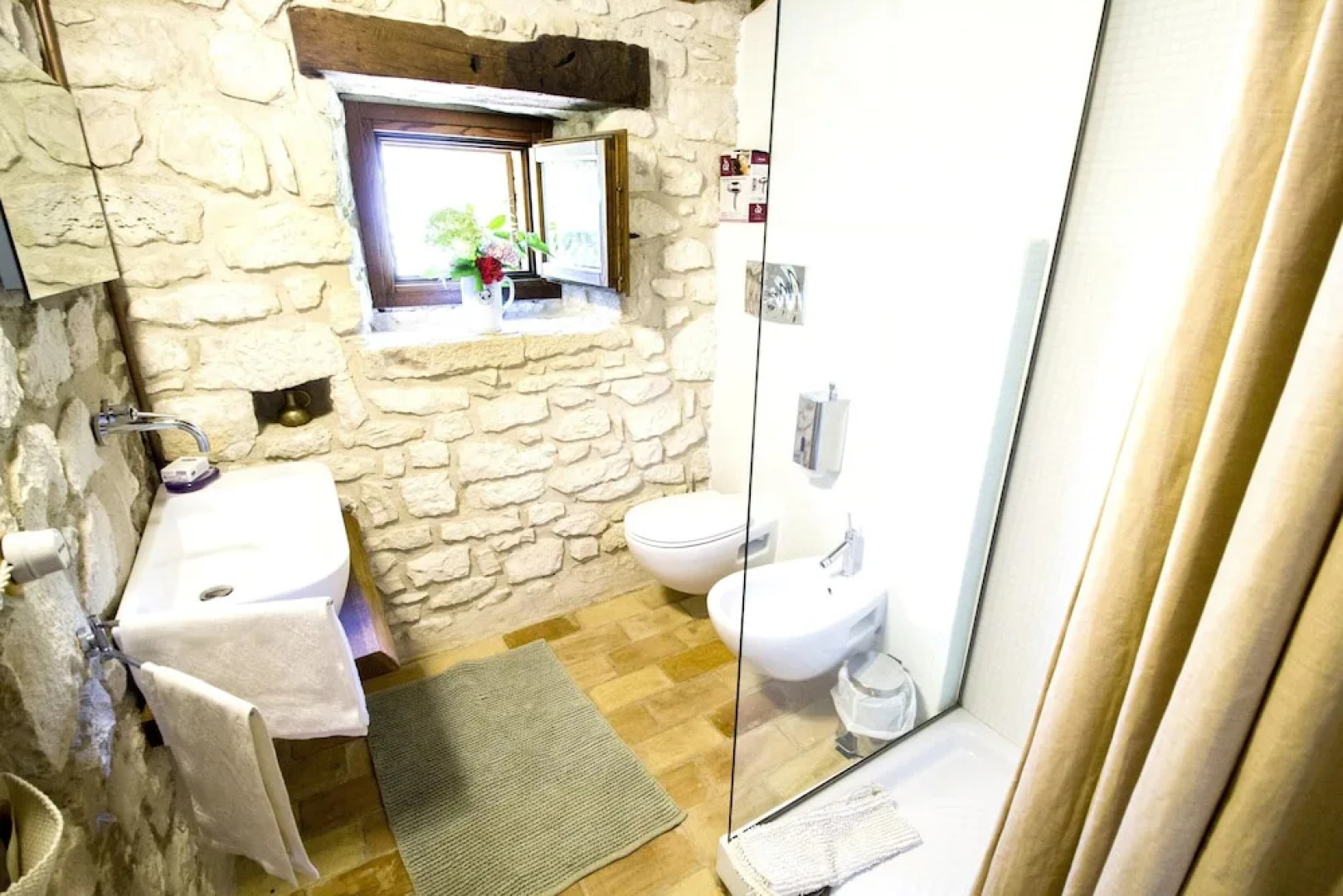 Apartment With one Bedroom in Abbateggio, With Wonderful Mountain View, Enclosed Garden and Wifi - Near the Slopes