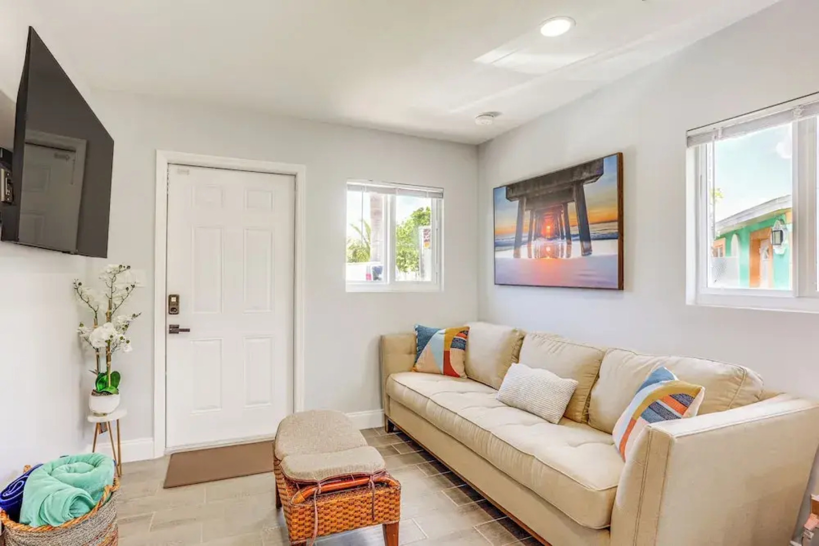 Lake Worth Retreat w/ Fire Pit: 5 Mi to Beaches!