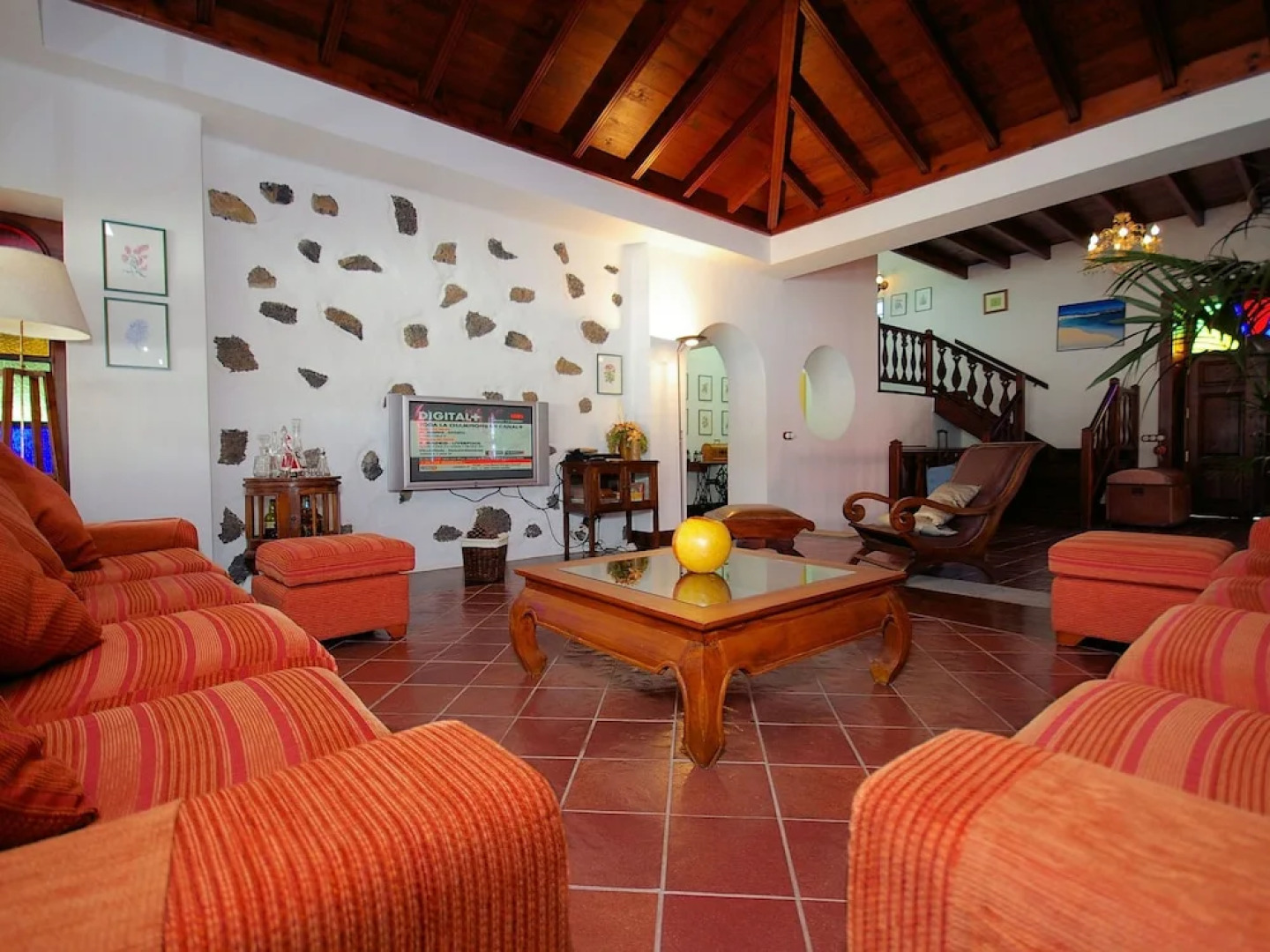 Comfortable Villa in Haría With Swimming Pool