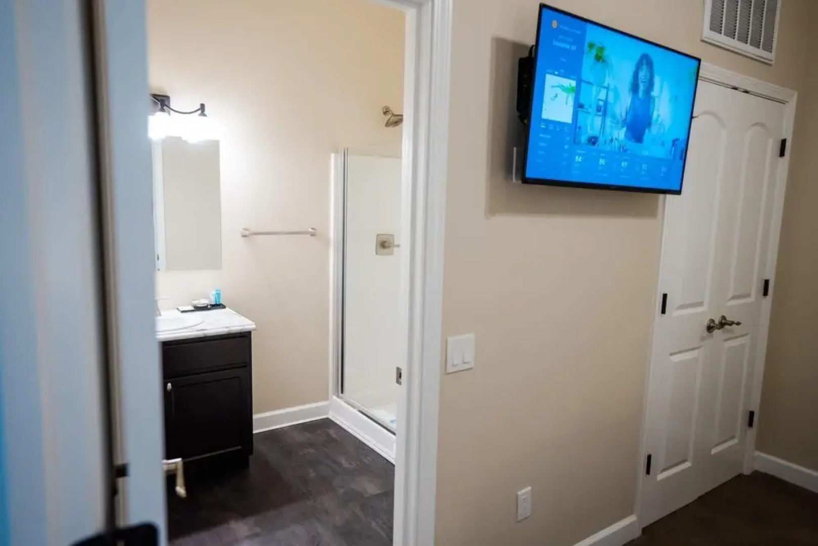 1 Bedroom Lake View Villa - Unit 202