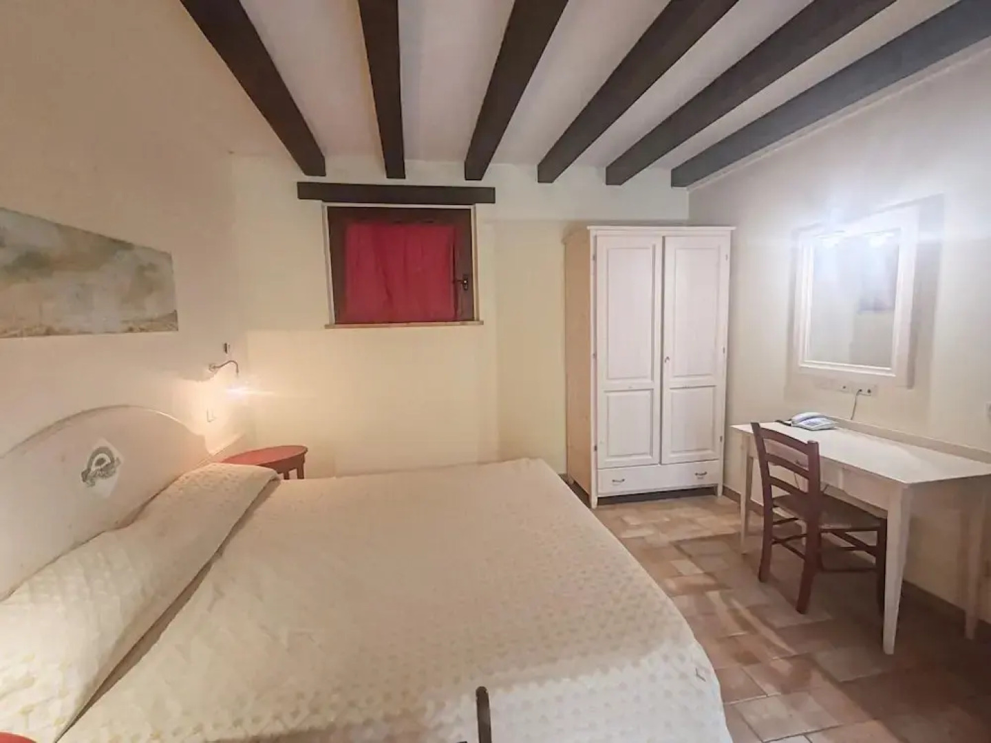 Farmhouse in Marche With Pool & Wine Tours