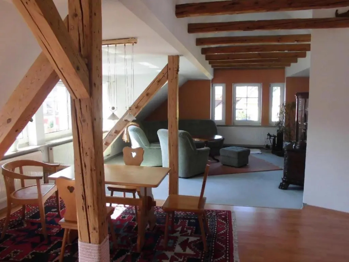 Gemuetliche-Herberge-unterm-Dach