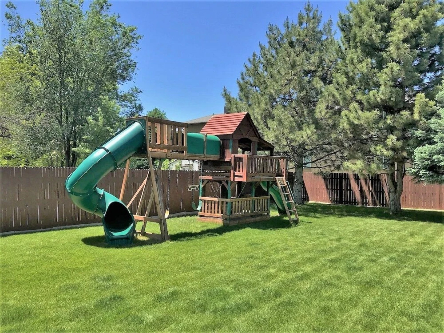 The Midvale House 4 Bedroom Home by Redawning