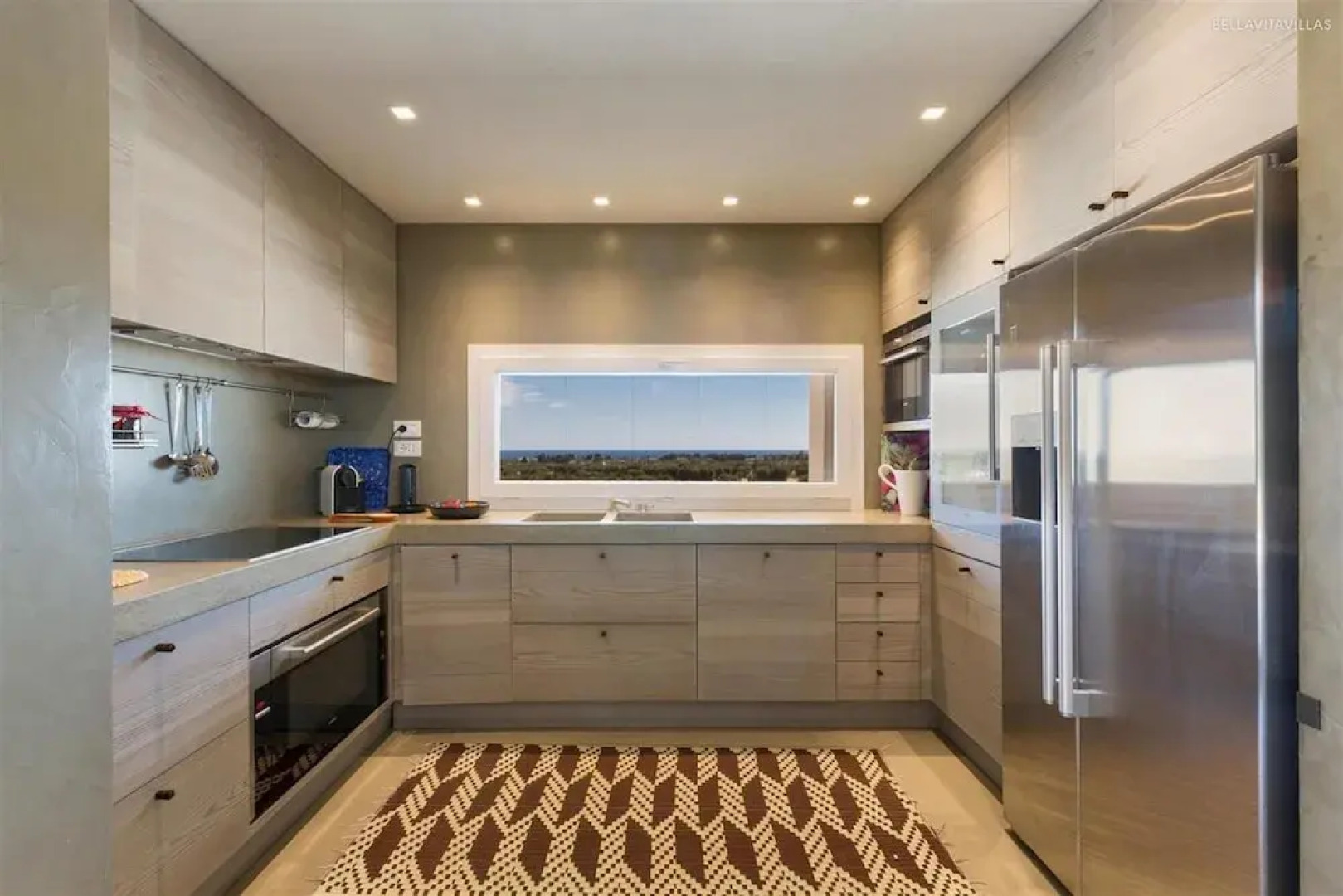 246 Villa Extralusso con Piscina a Manduria