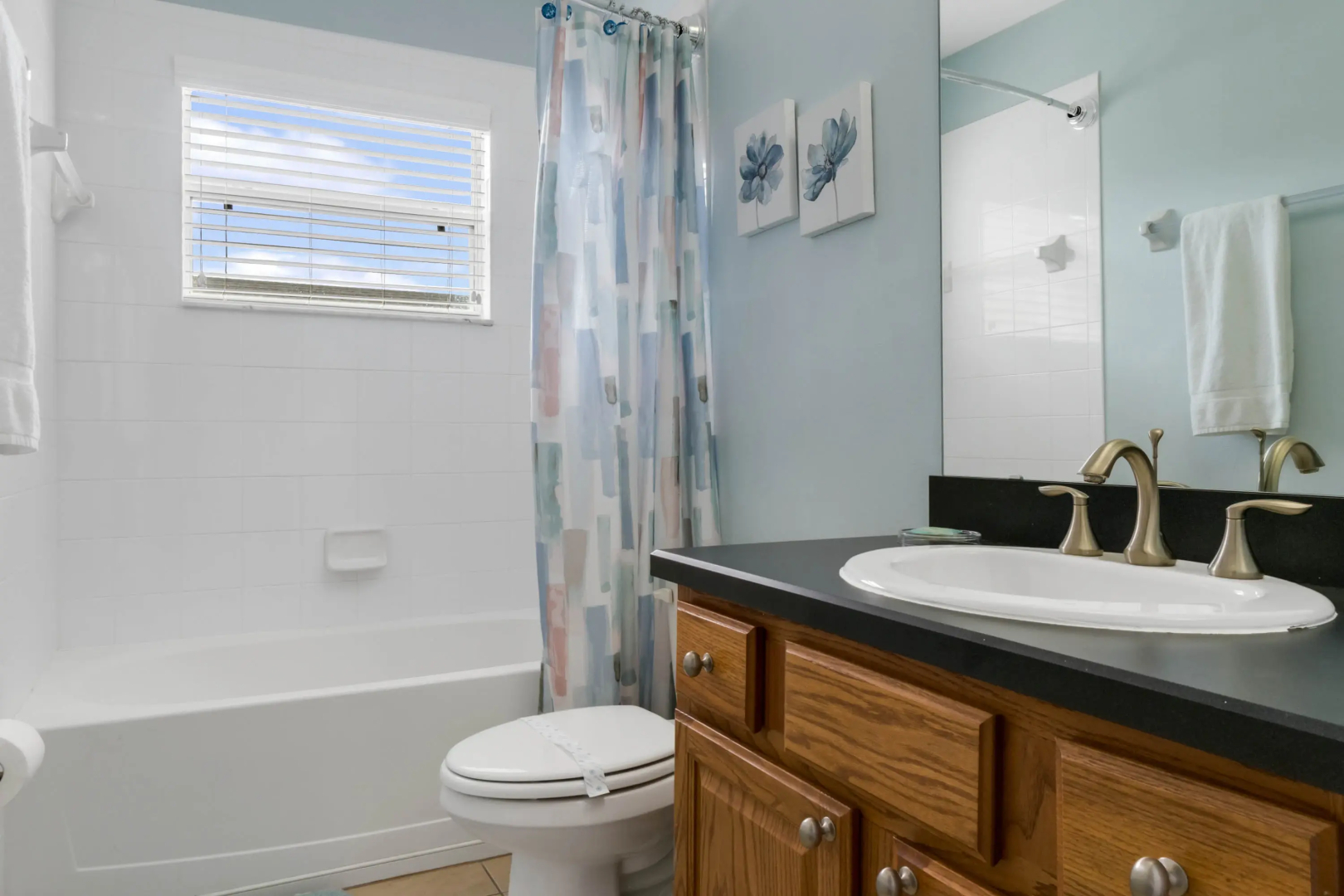 P2149VD - Newly renovated pool/spa home: 10 guests, Davenport, US