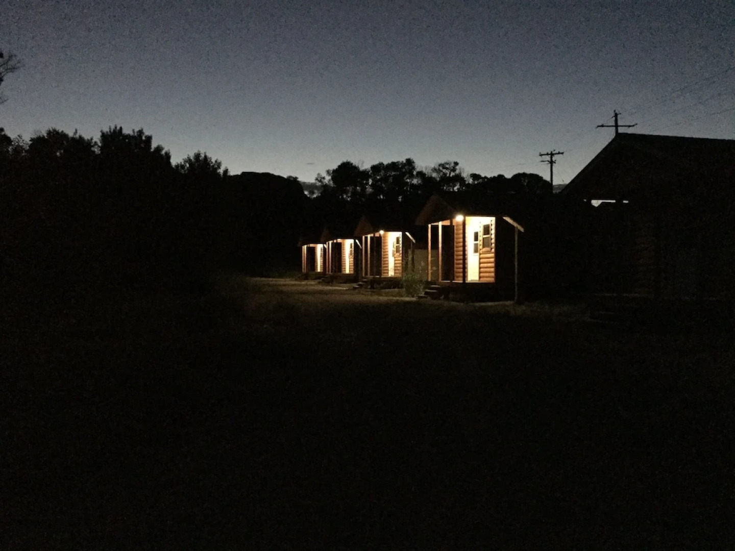 Eycat Lodging Company