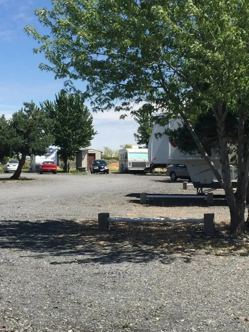 Sunny Springs Resort & Campground