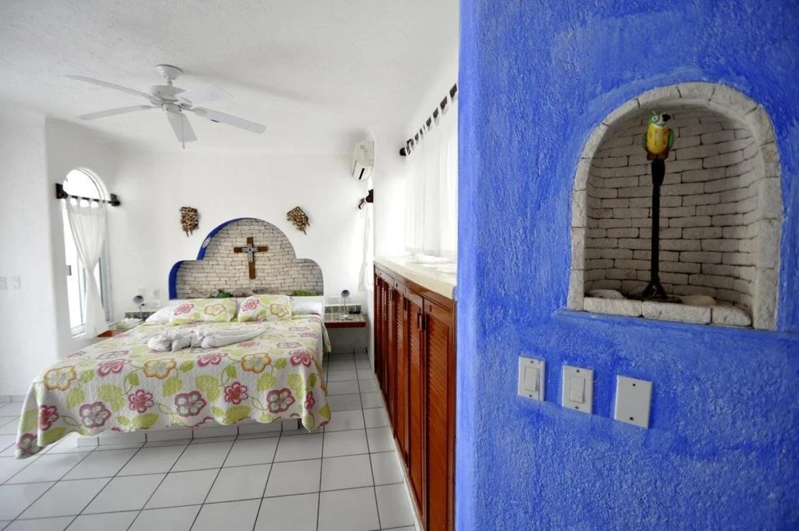 Del Sol Beachfront Hotel and Condos