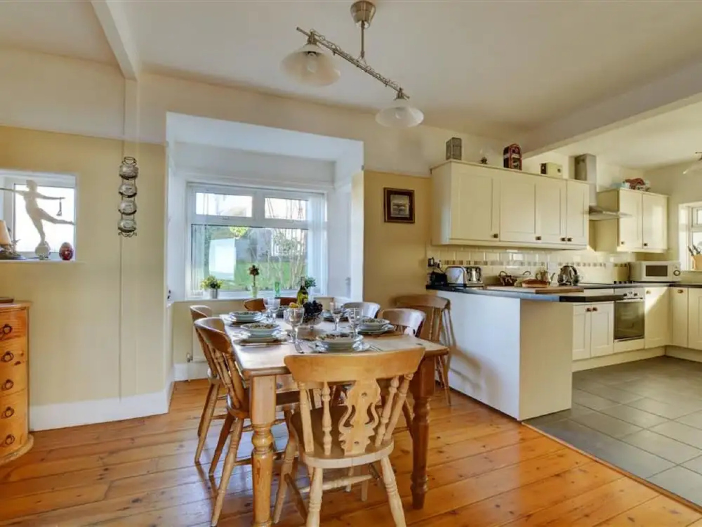 Detached Holiday Home With Garden and Unhindered View of Beautiful Nature and sea