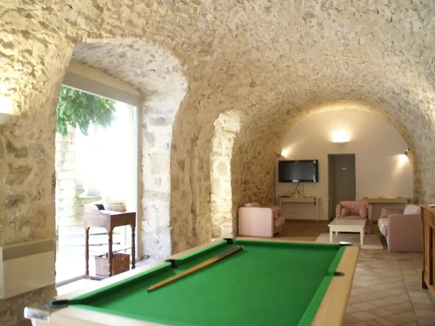 Magnificent Apartment in Castle With Garden, Swimming Pool and Next to Golf