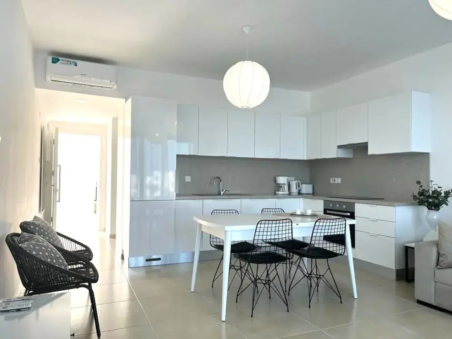 Lovely and Stylish Apartment With Calming Garden View