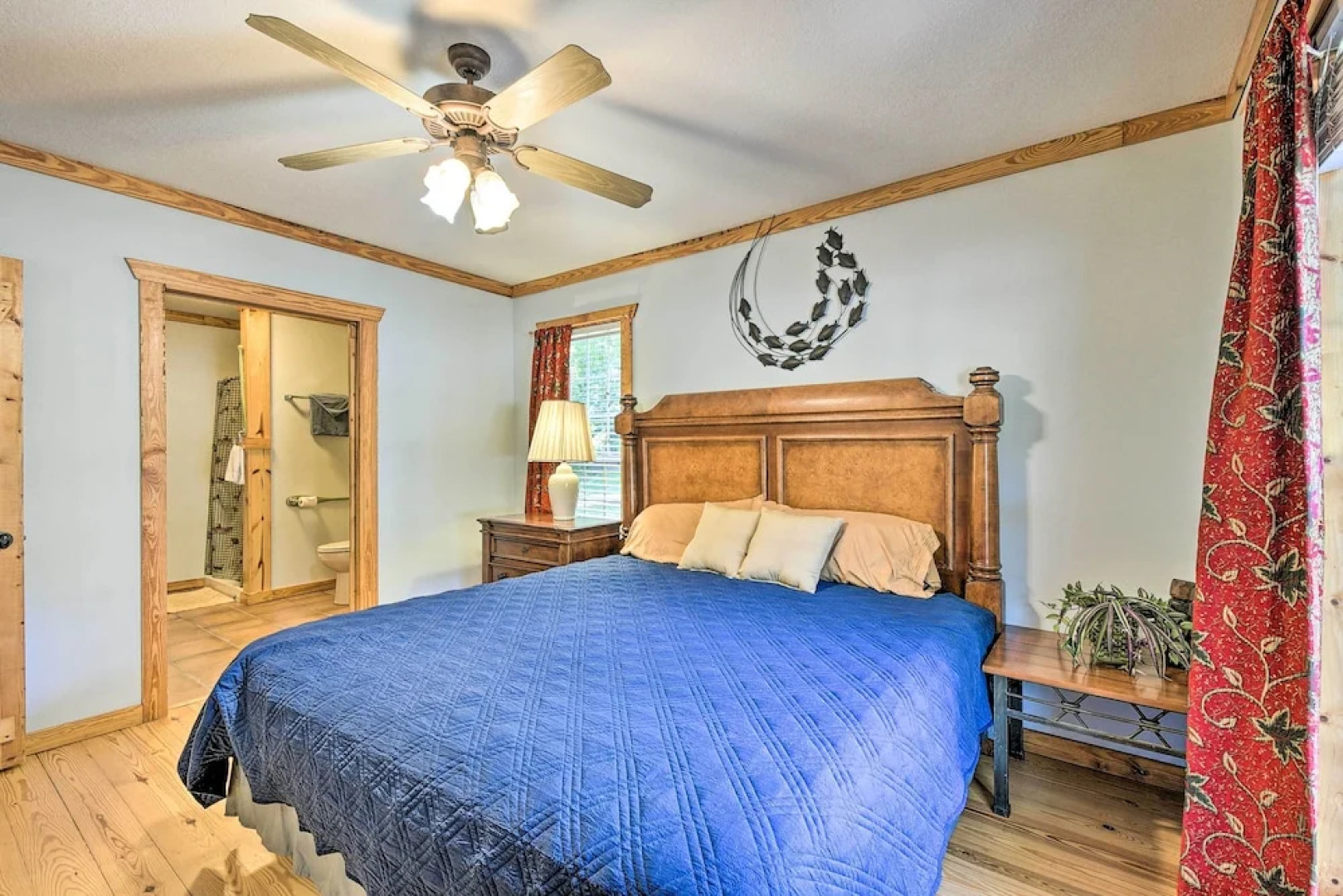 Cabin in Resort - 1/2 Mi to Guntersville Lake!