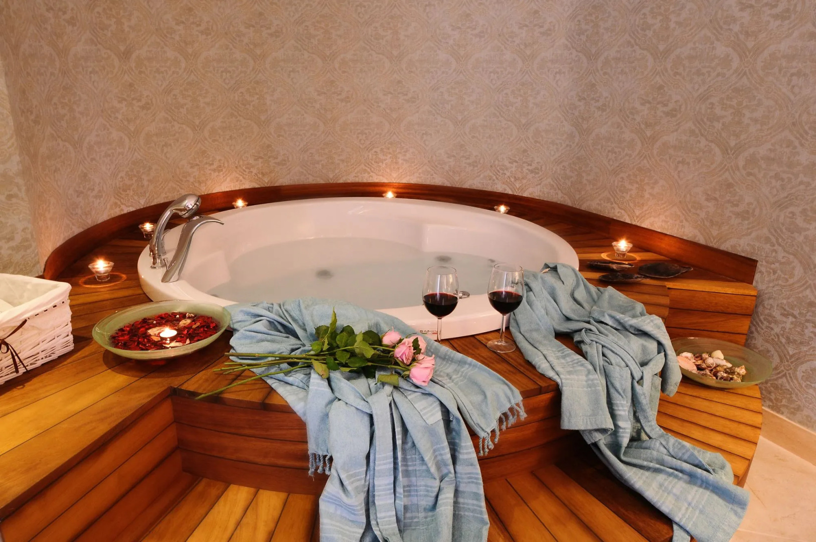 Sea Breeze Hotel & Apartments