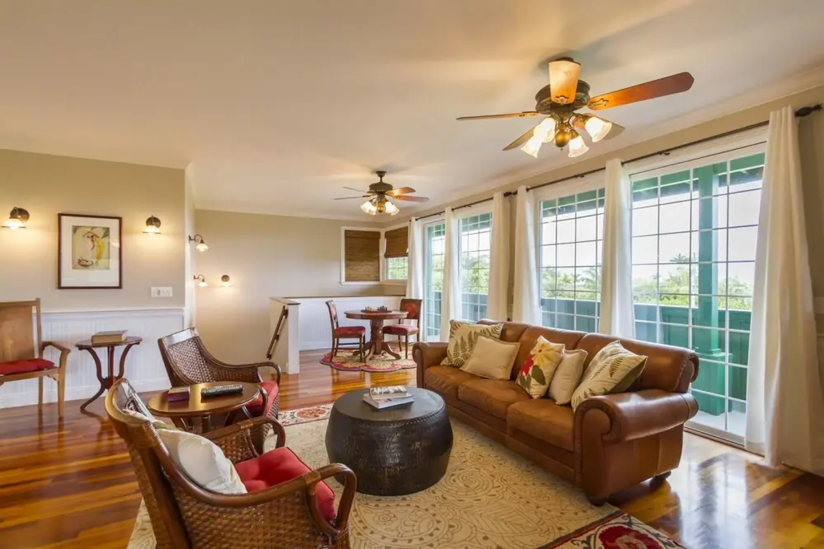 The Green Pineapple Main House 3 Bedroom Home by Redawning