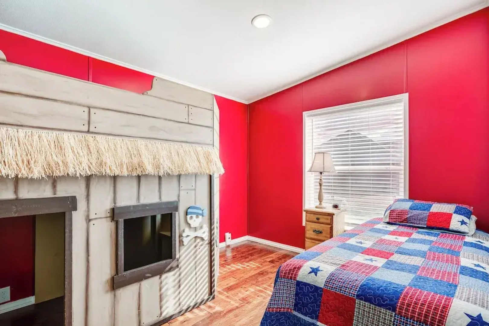 La Verkin Home w/ Yard, Covered Patio & Grill