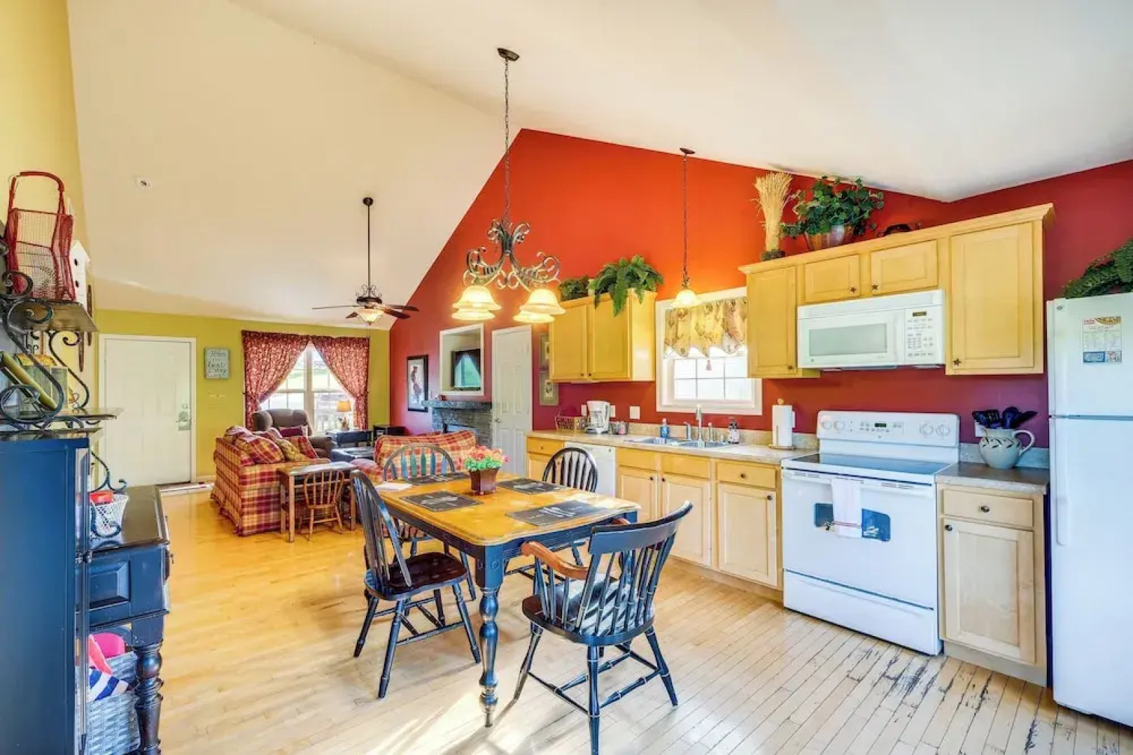 Taylorsville Cottage w/ Hot Tub & Lake Access!