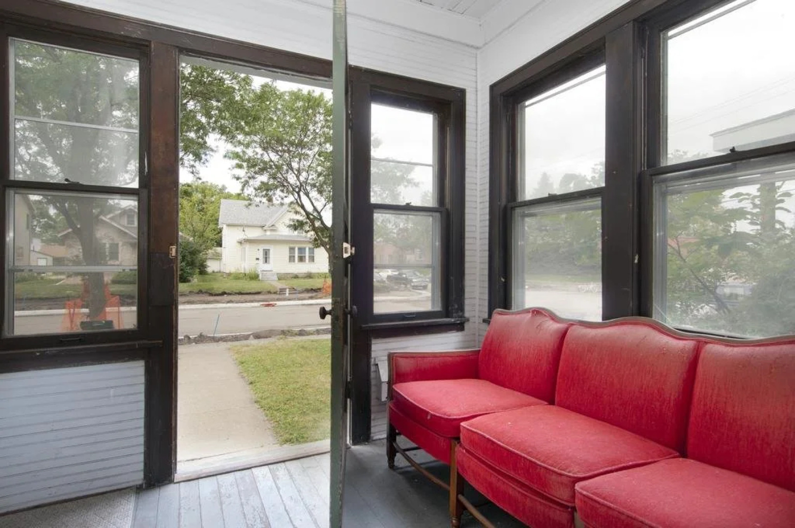 S&j University Downtown Mall Of America