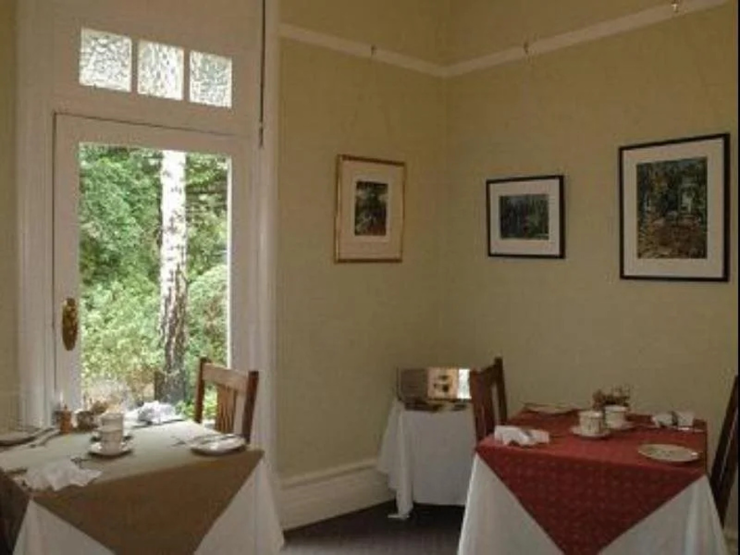 Broomelea Bed & Breakfast