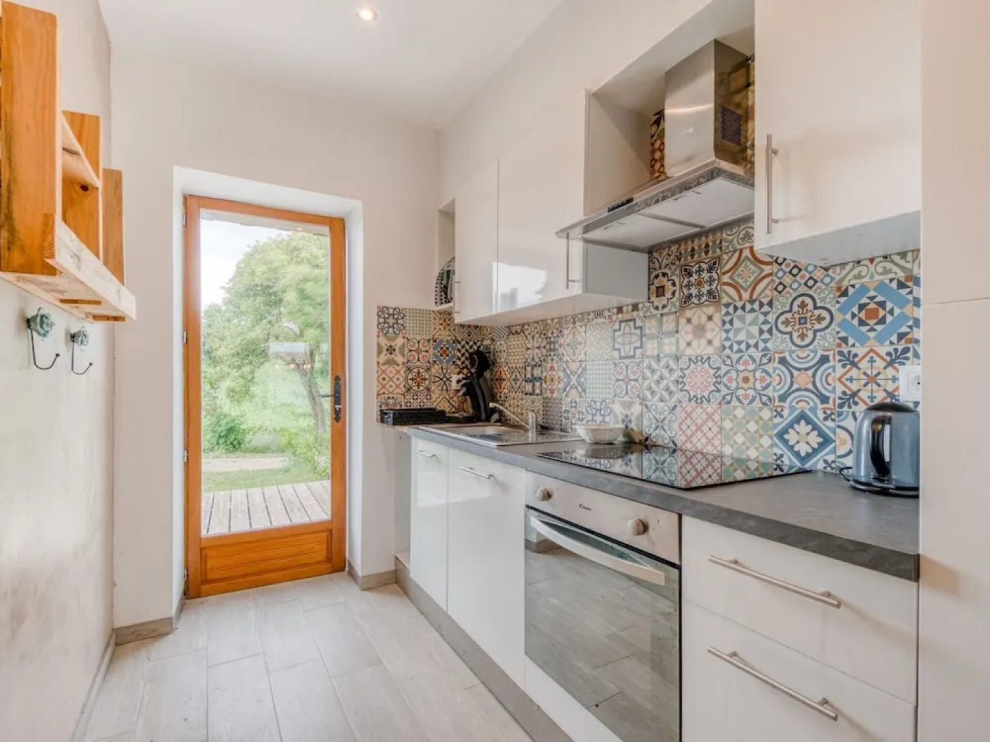 Modern Mansion With Swimming Pool, Terrace, Garden Furniture