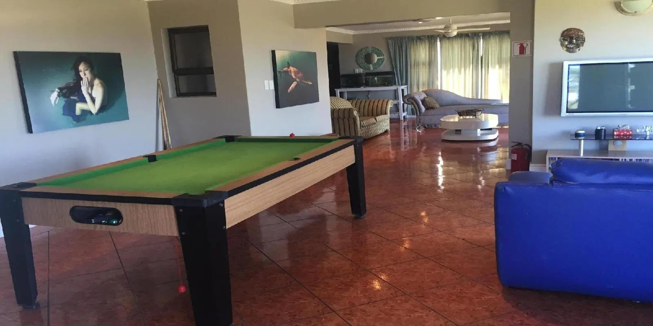 Fly Me To The Moon Guesthouse