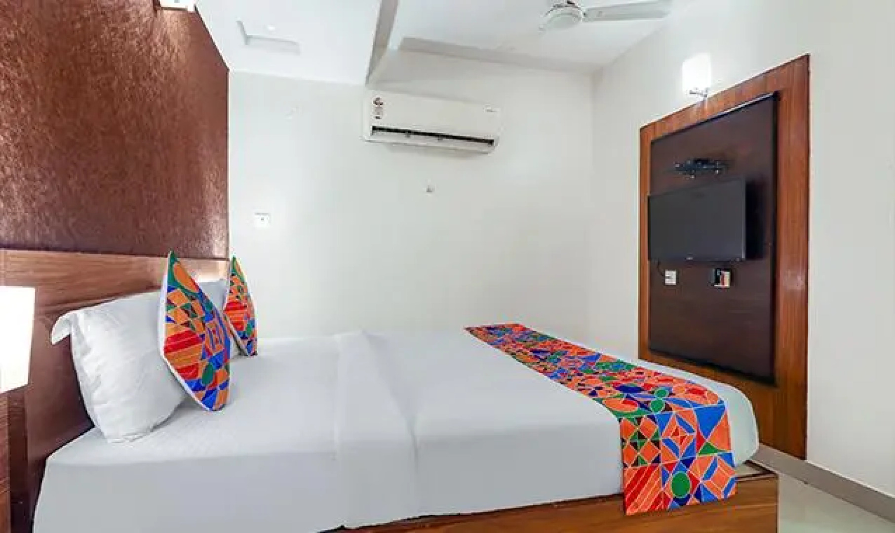 Fabhotel Nera Regency