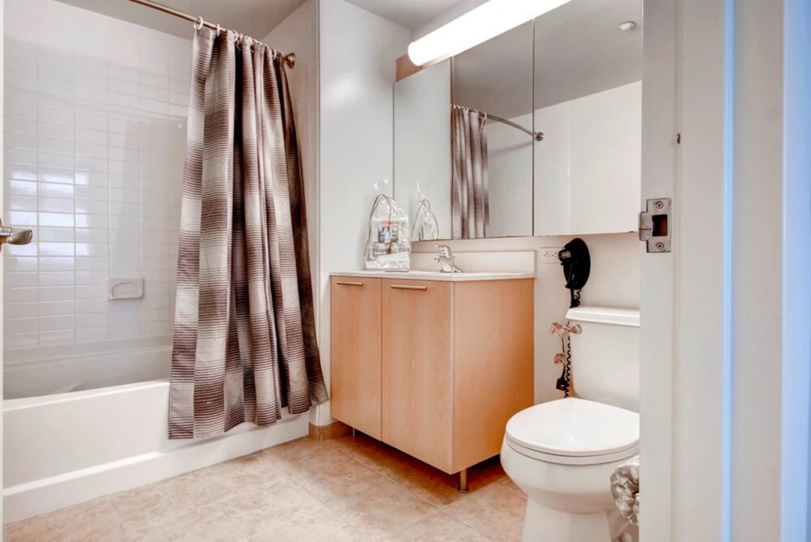 Global Luxury Suites at White Plains