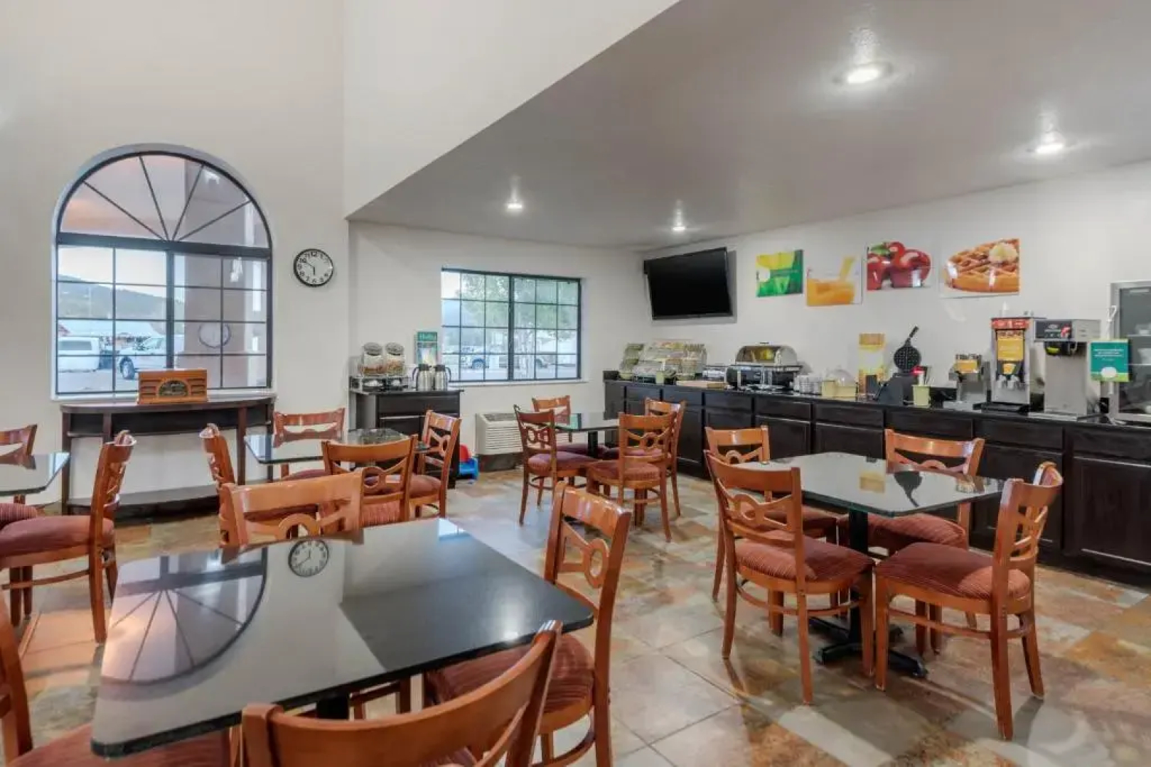 Allington Inn & Suites South Fork